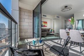 Fantastic View Top location Parking