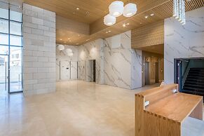 Fantastic View Top location Parking