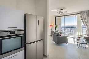 Fantastic View Top location Parking