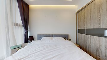 Luxury Apartment in Vinhomes Metropolis