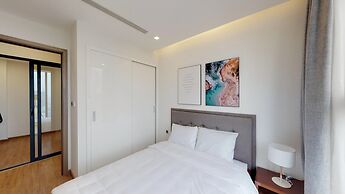 Luxury Apartment in Vinhomes Metropolis