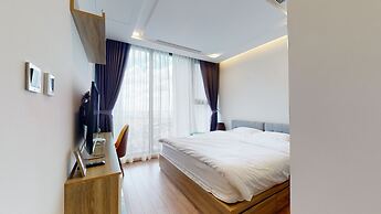 Luxury Apartment in Vinhomes Metropolis
