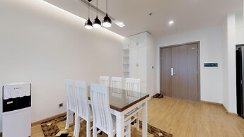 Luxury Apartment in Vinhomes Metropolis