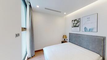 Luxury Apartment in Vinhomes Metropolis