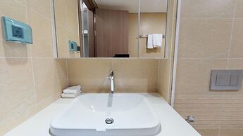 Luxury Apartment in Vinhomes Metropolis