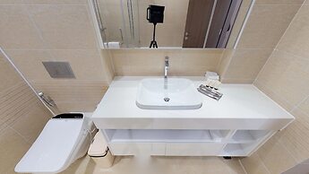 Luxury Apartment in Vinhomes Metropolis