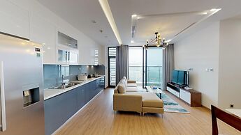 Luxury Apartment in Vinhomes Metropolis