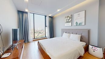 Luxury Apartment in Vinhomes Metropolis