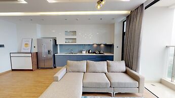 Luxury Apartment in Vinhomes Metropolis