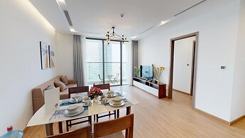 Luxury Apartment in Vinhomes Metropolis