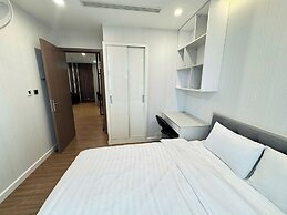 Luxury Apartment in Vinhomes Metropolis