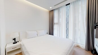 Luxury Apartment in Vinhomes Metropolis
