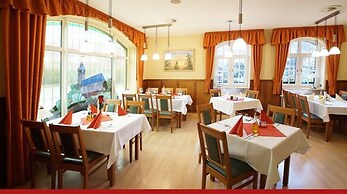Hotel & Restaurant zur Linde