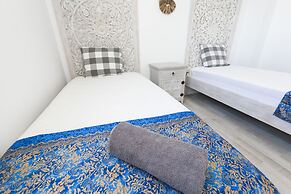 Vista Roses Mar - Villas Batik