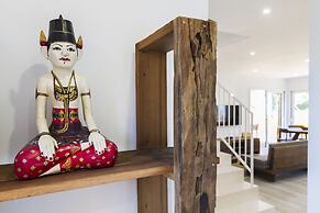 Vista Roses Mar - Villas Batik