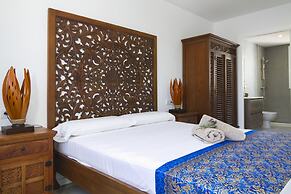 Vista Roses Mar - Villas Batik