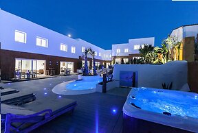 Vista Roses Mar - Villas Batik