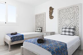 Vista Roses Mar - Villas Batik