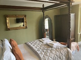 Tottington Manor