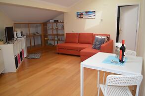 Cozy Studio at Carcavelos Beach