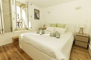 Guest  H4U Bonjardim Garden