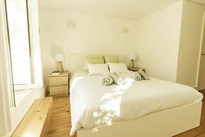 Guest  H4U Bonjardim Garden
