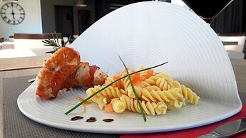Logis Atoll Hotel