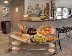 Logis Atoll Hotel