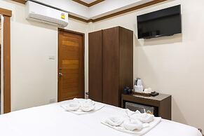 Suthep Home & Hostel