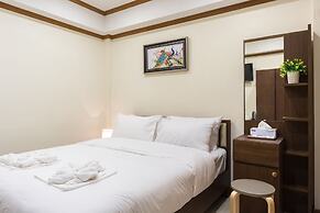 Suthep Home & Hostel