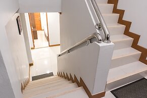 Suthep Home & Hostel