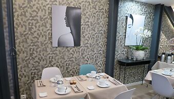 Villa Eiffel Mademoiselle