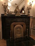 Le Château du Faubourg B&B