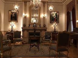 Le Château du Faubourg B&B