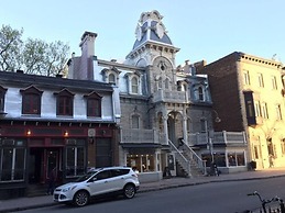 Le Château du Faubourg B&B