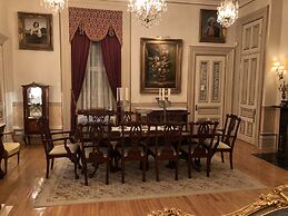 Le Château du Faubourg B&B