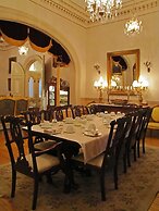 Le Château du Faubourg B&B