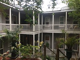 Le Château du Faubourg B&B