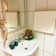 Kara Kedi Beach Bungalow