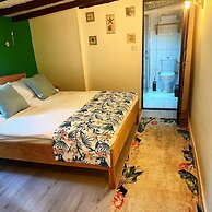 Kara Kedi Beach Bungalow