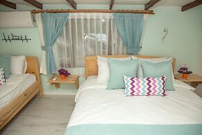 Kara Kedi Beach Bungalow