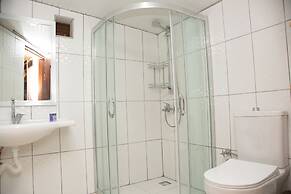 Kara Kedi Beach Bungalow