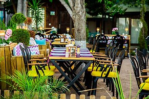 Kara Kedi Beach Bungalow