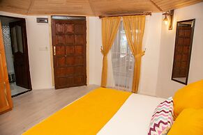 Kara Kedi Beach Bungalow