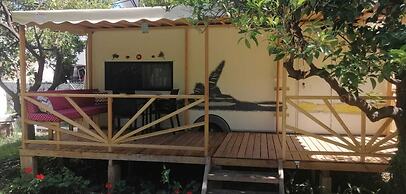 Kara Kedi Beach Bungalow