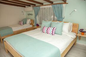 Kara Kedi Beach Bungalow