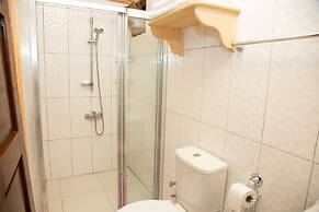 Kara Kedi Beach Bungalow