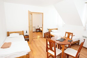 Gosciniec Pieciu Stawow