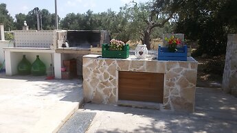 Trullo Alessandro e Villa Raffaela