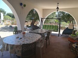 Trullo Alessandro e Villa Raffaela